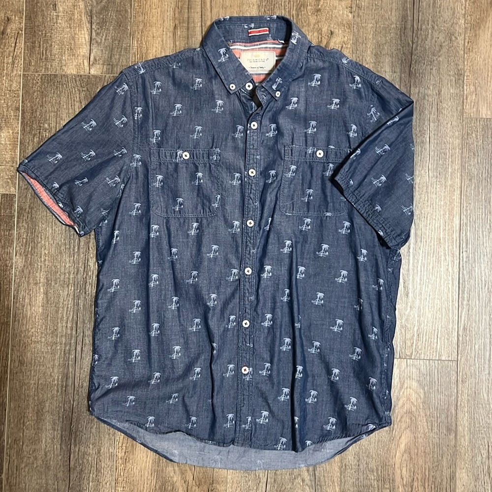 7 Diamonds Men’s Palm Tree Button Down-Large